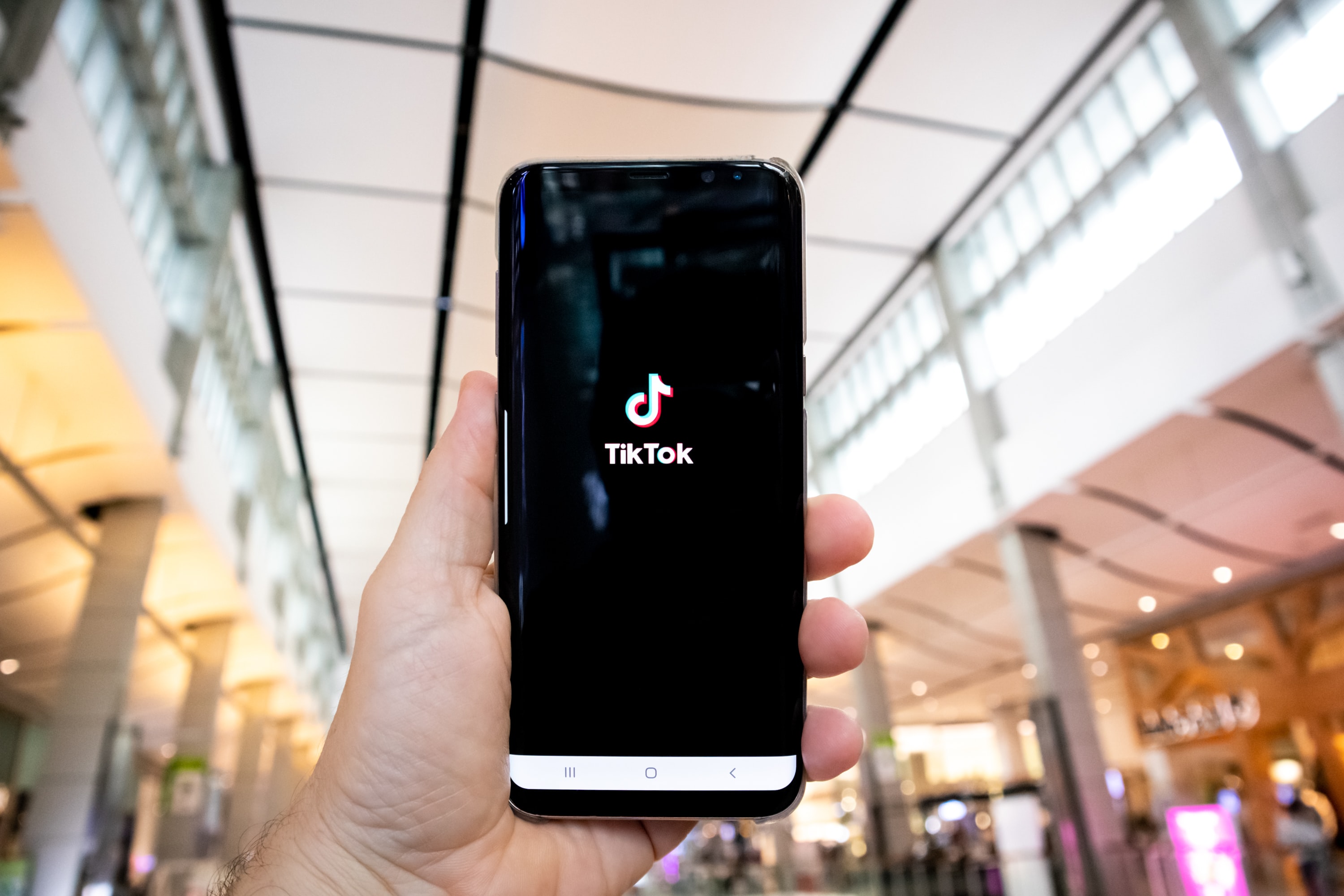 TikTok - olivier-bergeron-unsplash