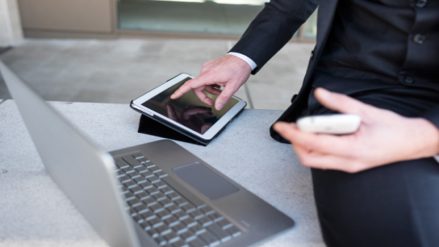 Le développement des réseaux sociaux professionnels